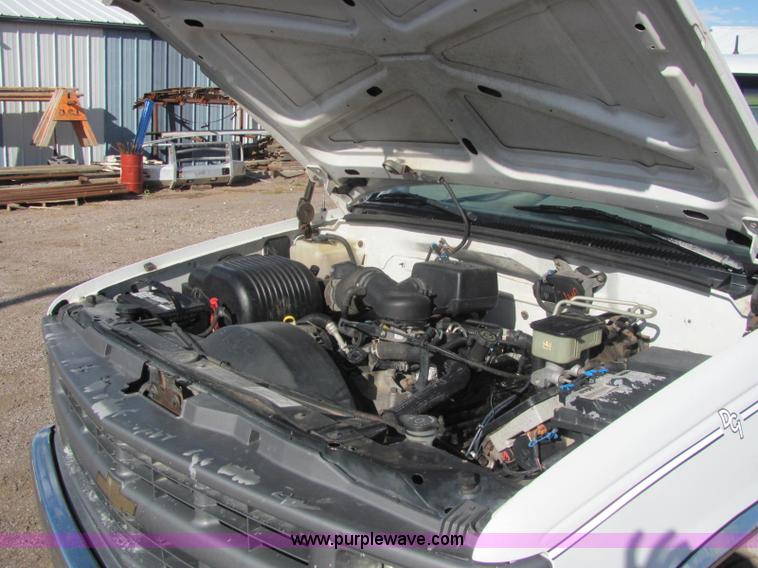 image for item C3119 1996 Chevrolet Cheyenne 3500 service truck