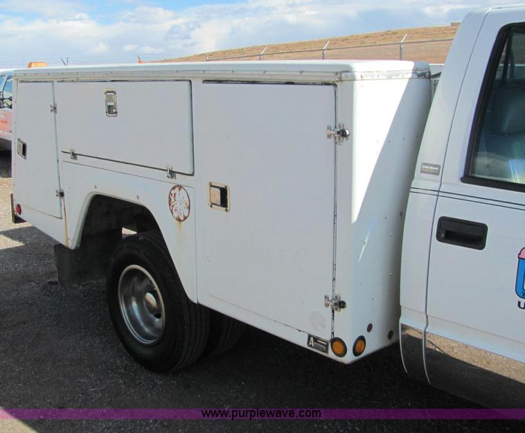 image for item C3119 1996 Chevrolet Cheyenne 3500 service truck