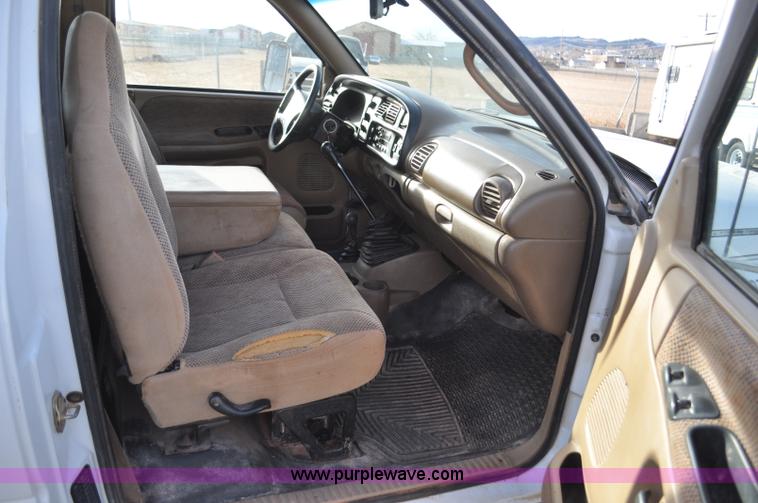 image for item C3121 1998 Dodge Ram 3500 service truck