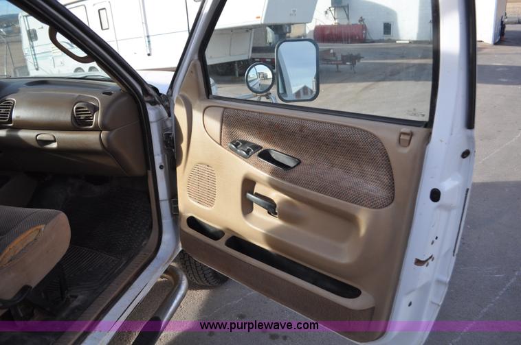 image for item C3121 1998 Dodge Ram 3500 service truck