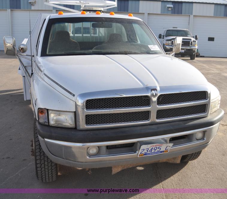image for item C3121 1998 Dodge Ram 3500 service truck