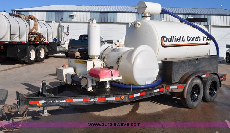 image for item C3128 1999 Vacmaster SPV800 vacuum system