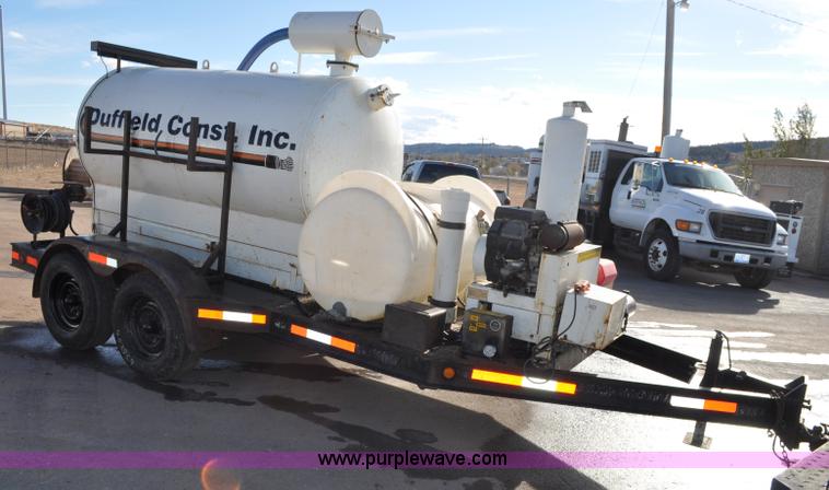 image for item C3128 1999 Vacmaster SPV800 vacuum system