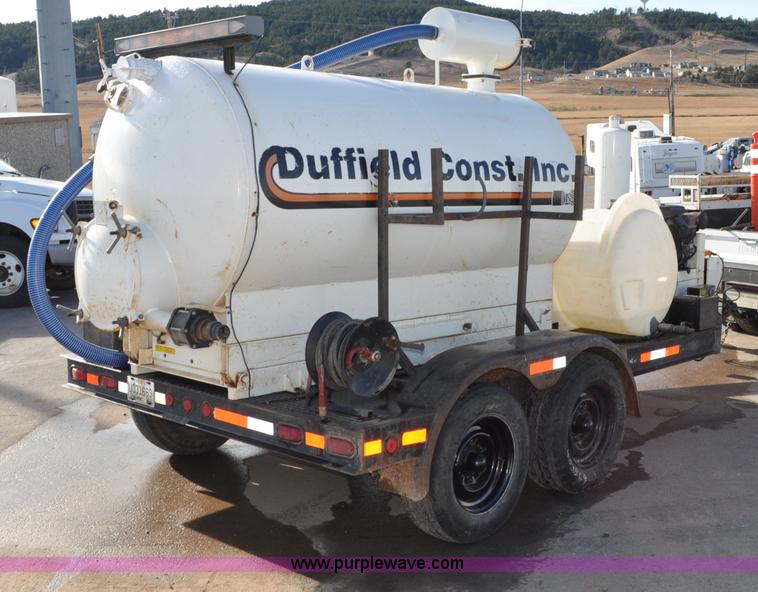 image for item C3128 1999 Vacmaster SPV800 vacuum system