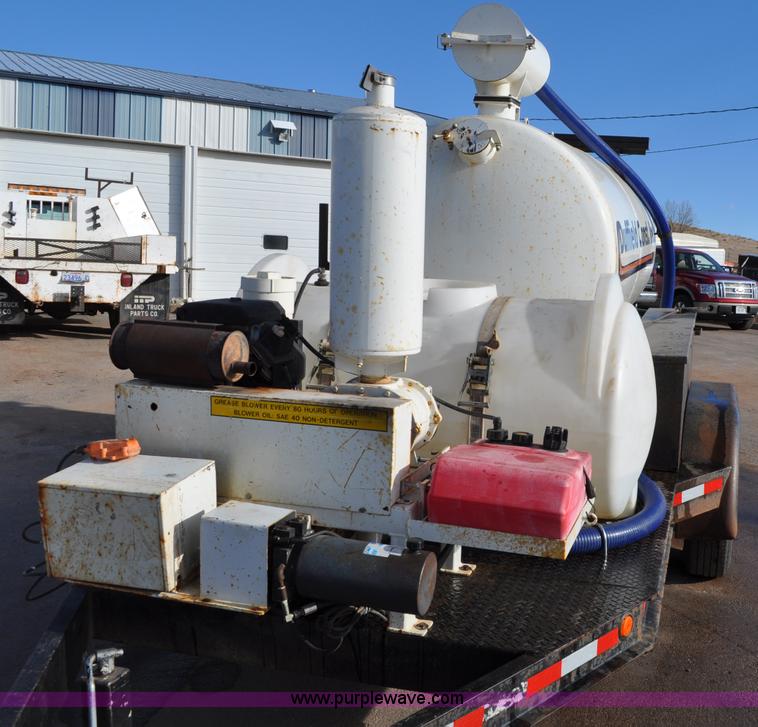 image for item C3128 1999 Vacmaster SPV800 vacuum system