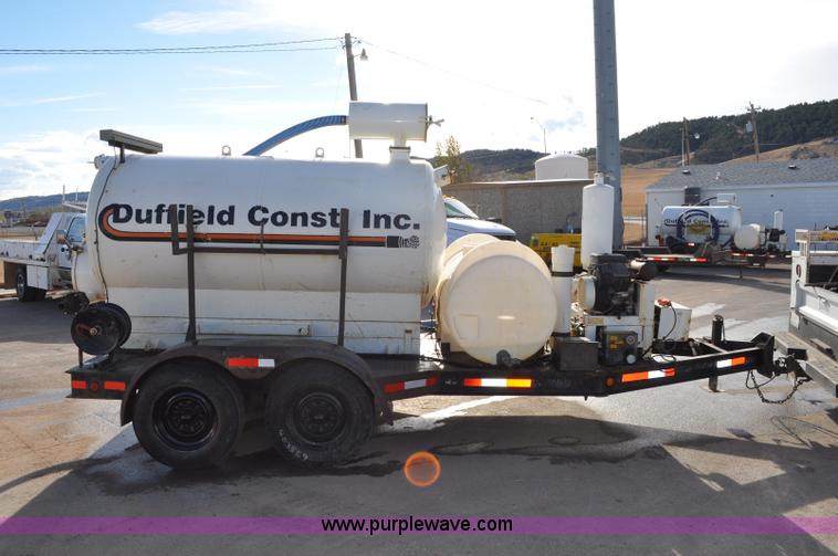 image for item C3128 1999 Vacmaster SPV800 vacuum system