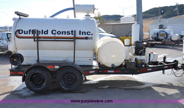 image for item C3128 1999 Vacmaster SPV800 vacuum system