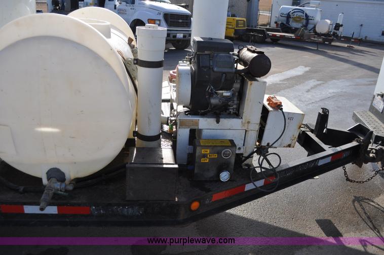 image for item C3128 1999 Vacmaster SPV800 vacuum system