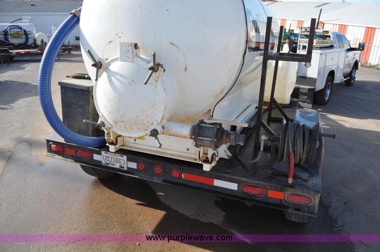 image for item C3128 1999 Vacmaster SPV800 vacuum system