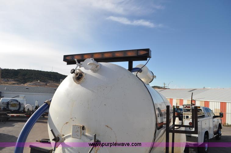 image for item C3128 1999 Vacmaster SPV800 vacuum system