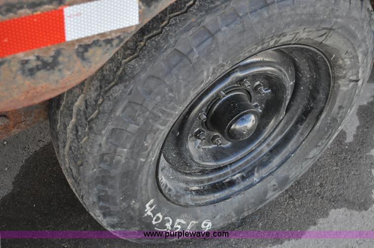 image for item C3128 1999 Vacmaster SPV800 vacuum system