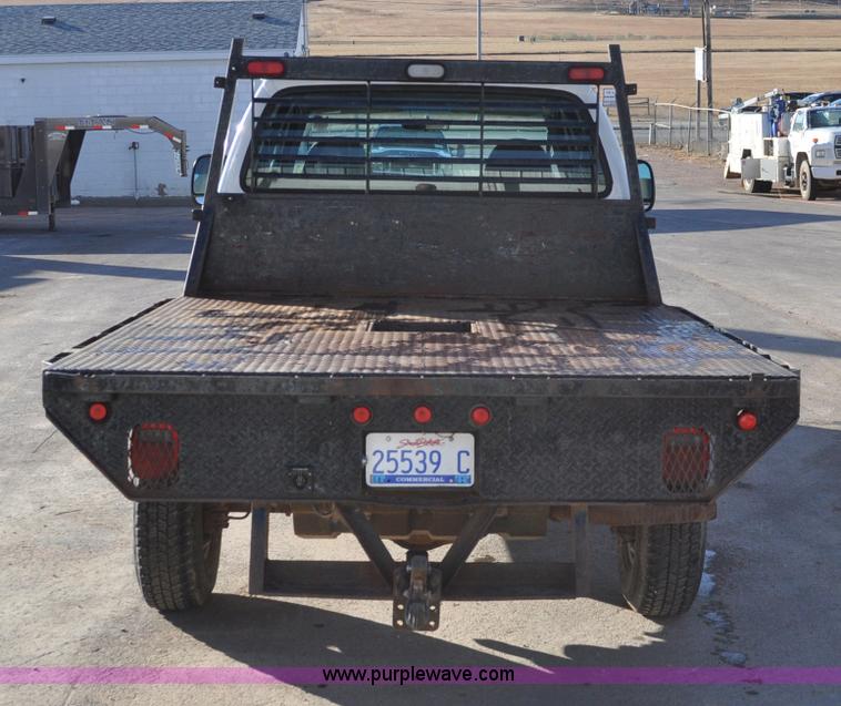 image for item C3129 2002 Ford F350 XL Super Duty flatbed truck