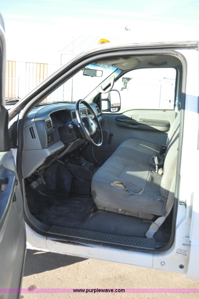 image for item C3129 2002 Ford F350 XL Super Duty flatbed truck