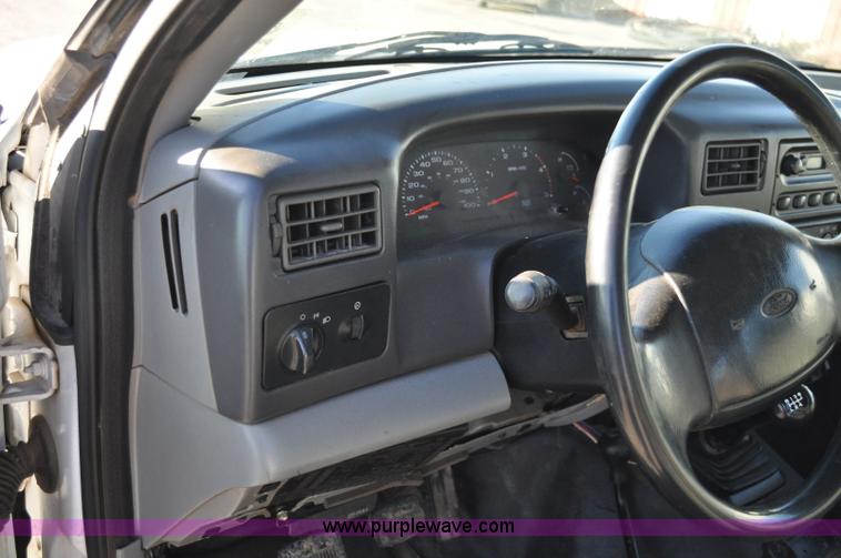 image for item C3129 2002 Ford F350 XL Super Duty flatbed truck