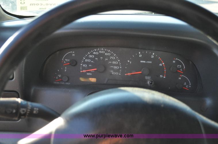 image for item C3129 2002 Ford F350 XL Super Duty flatbed truck