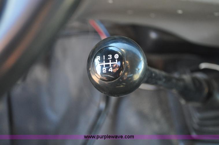 image for item C3129 2002 Ford F350 XL Super Duty flatbed truck