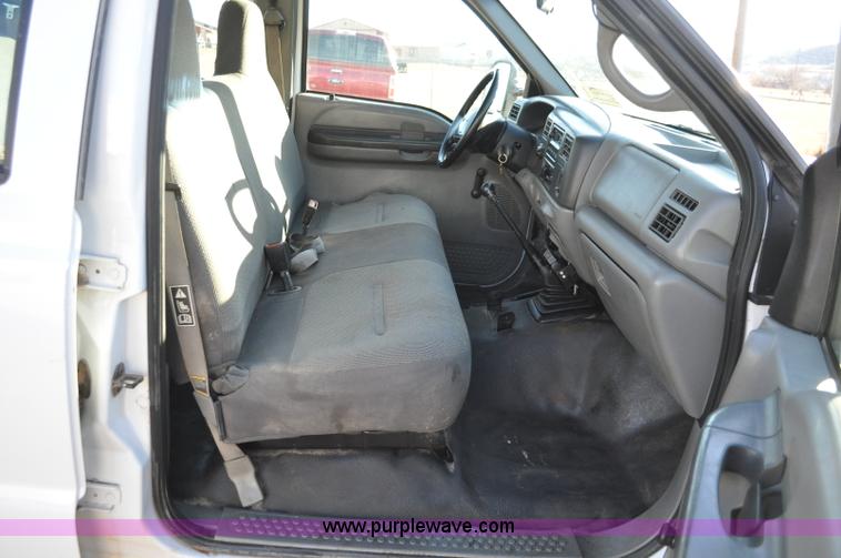 image for item C3129 2002 Ford F350 XL Super Duty flatbed truck