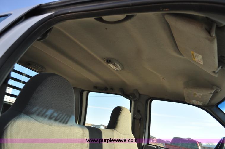 image for item C3129 2002 Ford F350 XL Super Duty flatbed truck