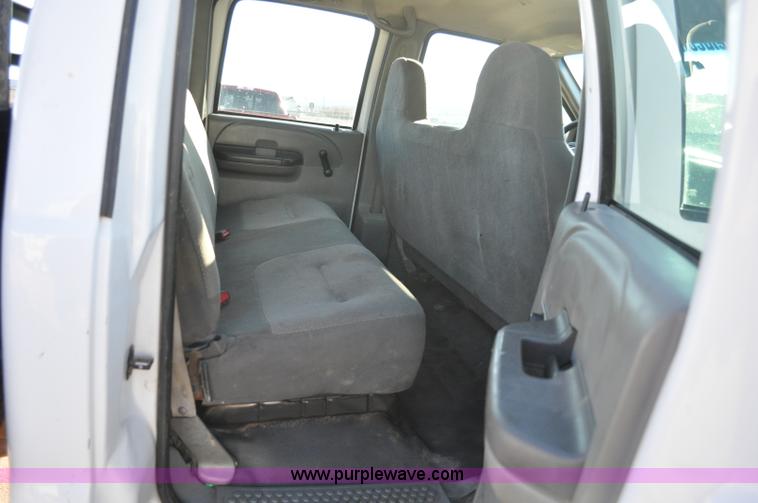 image for item C3129 2002 Ford F350 XL Super Duty flatbed truck