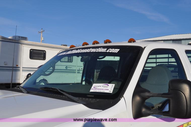 image for item C3129 2002 Ford F350 XL Super Duty flatbed truck