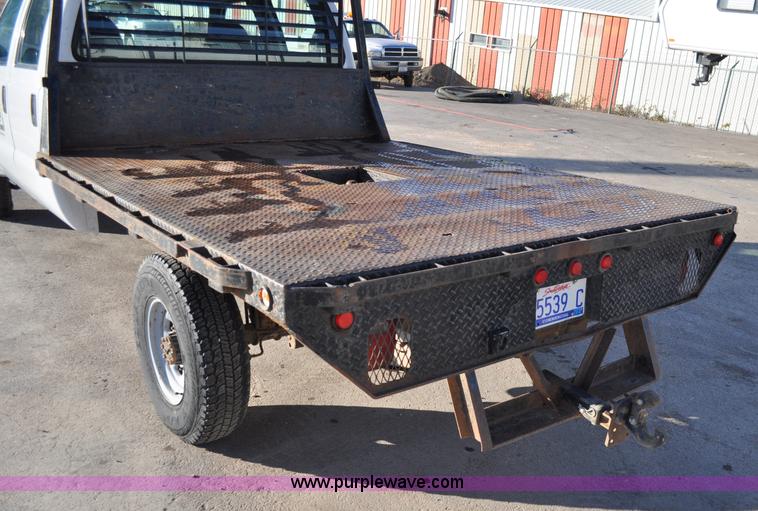 image for item C3129 2002 Ford F350 XL Super Duty flatbed truck