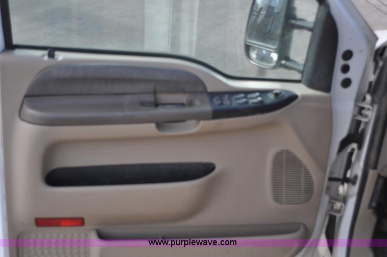 image for item C3130 2000 Ford F350 XLT Super Duty service truck