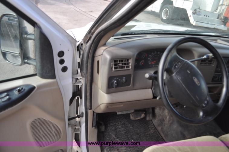 image for item C3130 2000 Ford F350 XLT Super Duty service truck