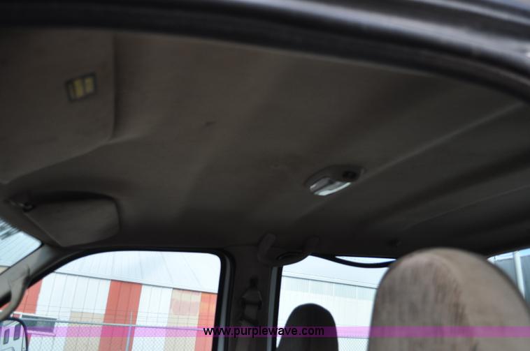 image for item C3130 2000 Ford F350 XLT Super Duty service truck