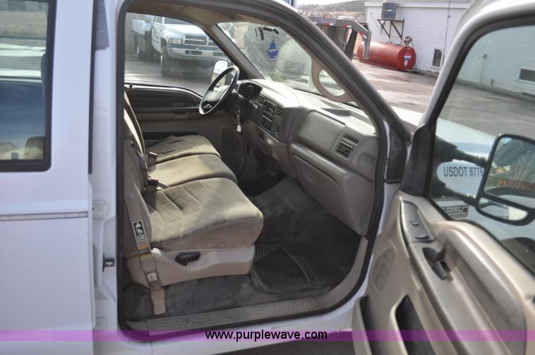 image for item C3130 2000 Ford F350 XLT Super Duty service truck