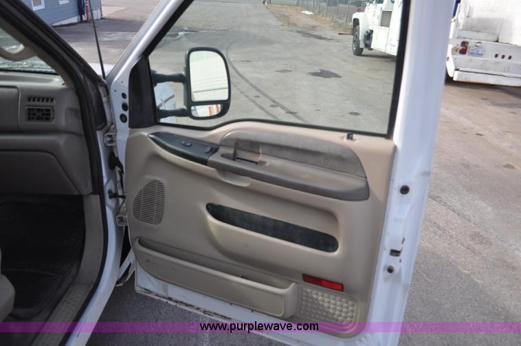 image for item C3130 2000 Ford F350 XLT Super Duty service truck