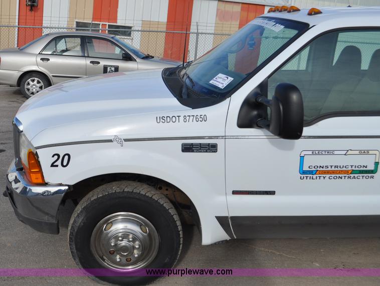 image for item C3130 2000 Ford F350 XLT Super Duty service truck