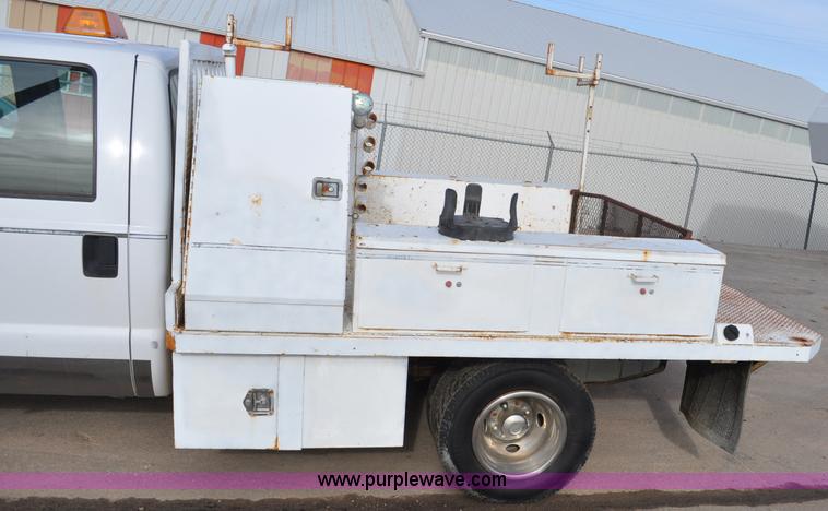 image for item C3130 2000 Ford F350 XLT Super Duty service truck