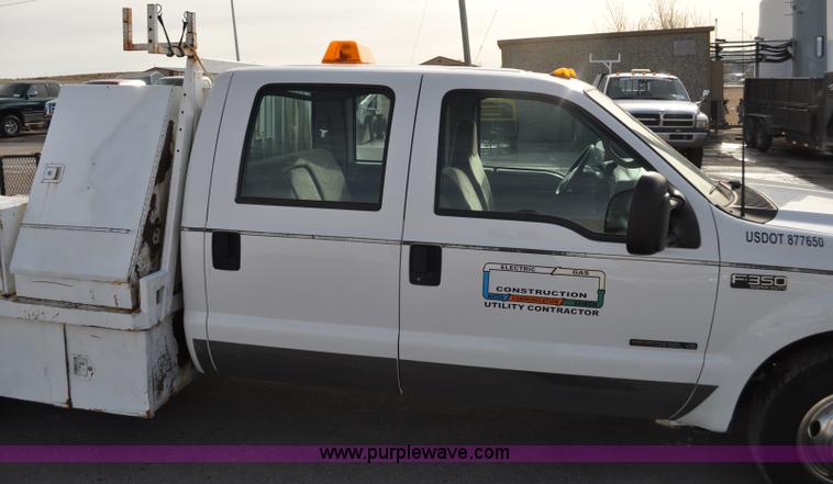 image for item C3130 2000 Ford F350 XLT Super Duty service truck