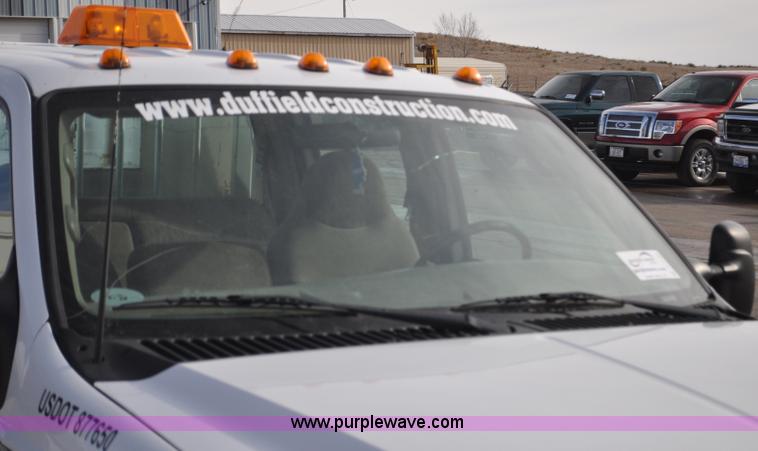 image for item C3130 2000 Ford F350 XLT Super Duty service truck