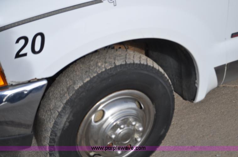 image for item C3130 2000 Ford F350 XLT Super Duty service truck