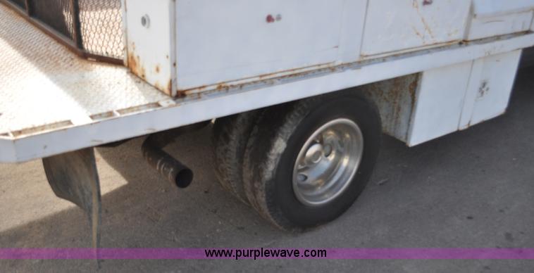 image for item C3130 2000 Ford F350 XLT Super Duty service truck