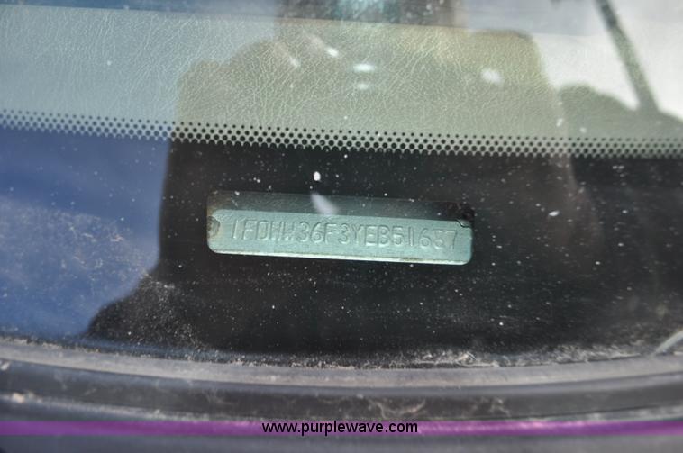 image for item C3130 2000 Ford F350 XLT Super Duty service truck