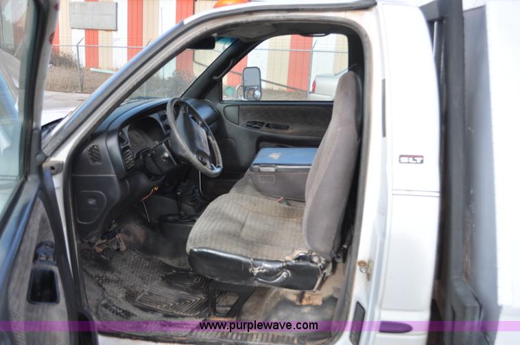 image for item C3131 2000 Dodge 3500 service truck