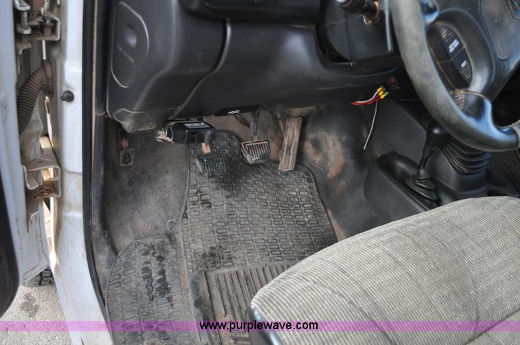 image for item C3131 2000 Dodge 3500 service truck