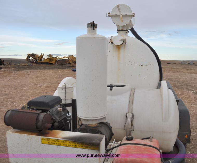 image for item C3133 1999 Vacmaster SPV800 vacuum system