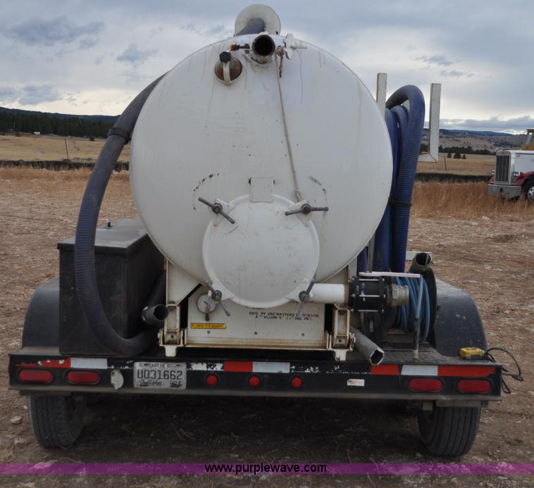 image for item C3133 1999 Vacmaster SPV800 vacuum system