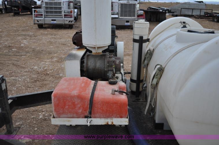 image for item C3133 1999 Vacmaster SPV800 vacuum system