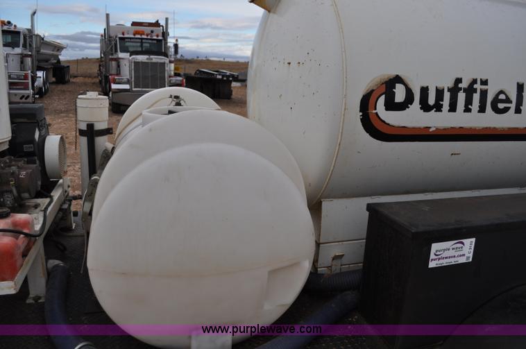 image for item C3133 1999 Vacmaster SPV800 vacuum system