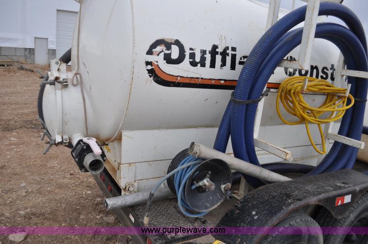 image for item C3133 1999 Vacmaster SPV800 vacuum system