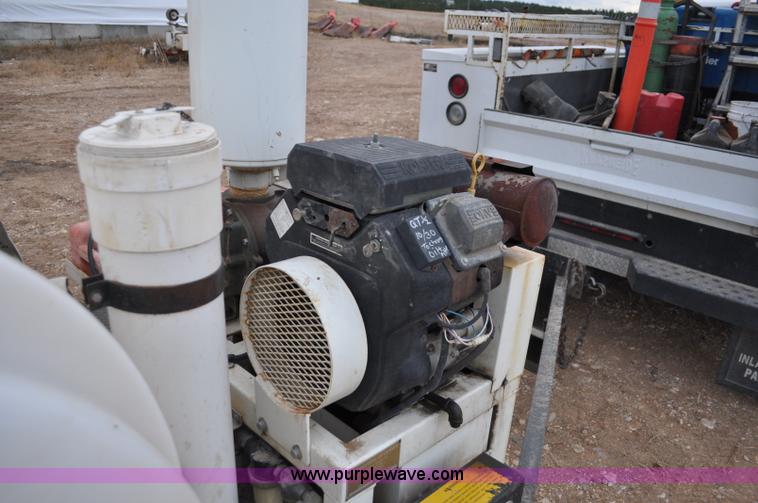 image for item C3133 1999 Vacmaster SPV800 vacuum system