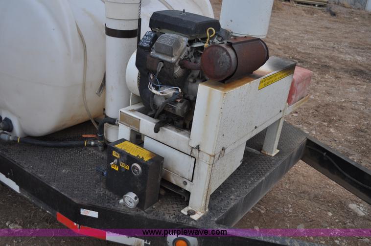 image for item C3133 1999 Vacmaster SPV800 vacuum system