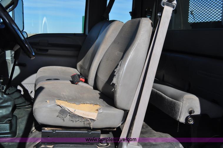 image for item C3134 2000 Ford F650 XL Super Duty Vac-N-Dig truck