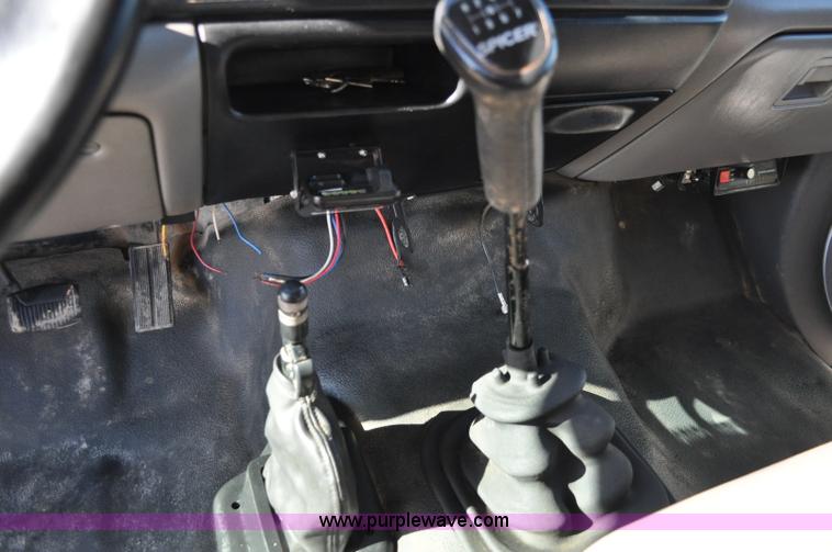 image for item C3134 2000 Ford F650 XL Super Duty Vac-N-Dig truck