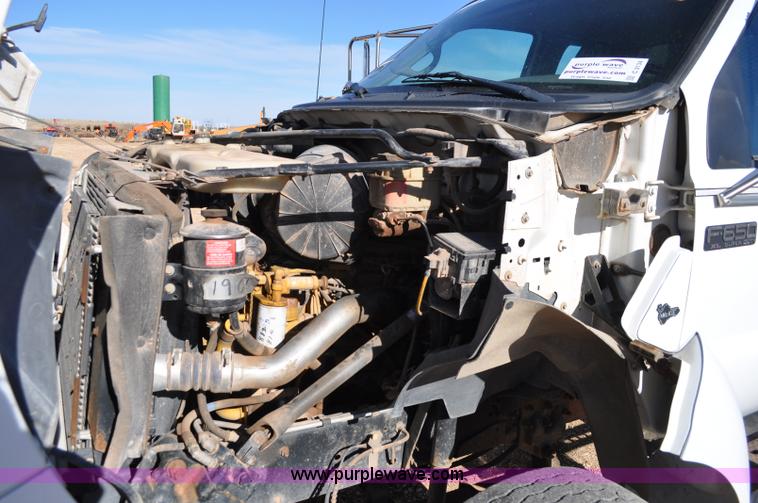 image for item C3134 2000 Ford F650 XL Super Duty Vac-N-Dig truck