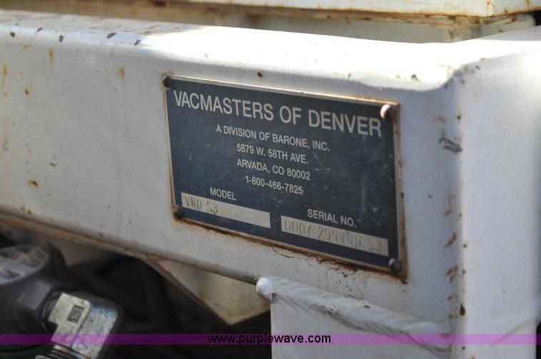 image for item C3134 2000 Ford F650 XL Super Duty Vac-N-Dig truck